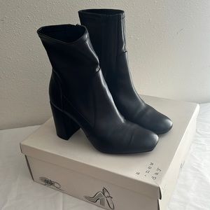 Black heeled boots - memory foam and stretchy upper material